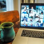 Comment la traduction façonne l’avenir du travail à distance